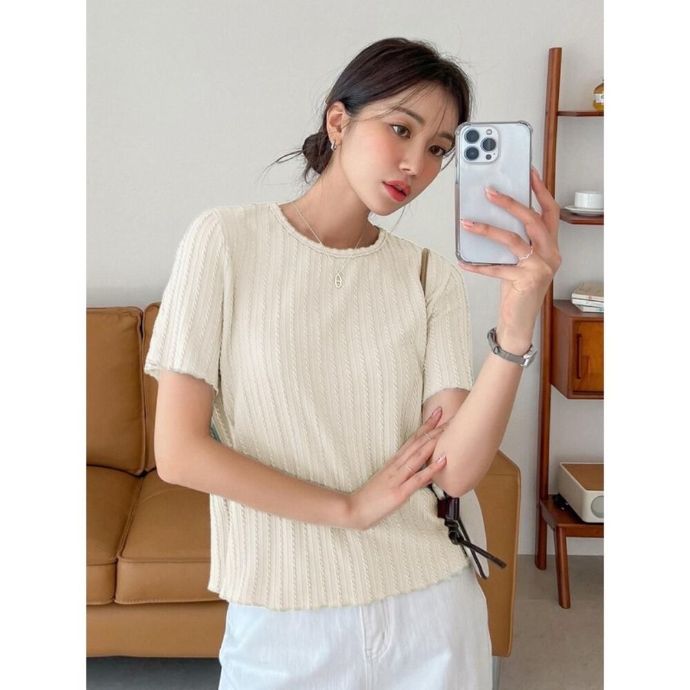 Dazy Women's Cream and White Shirt